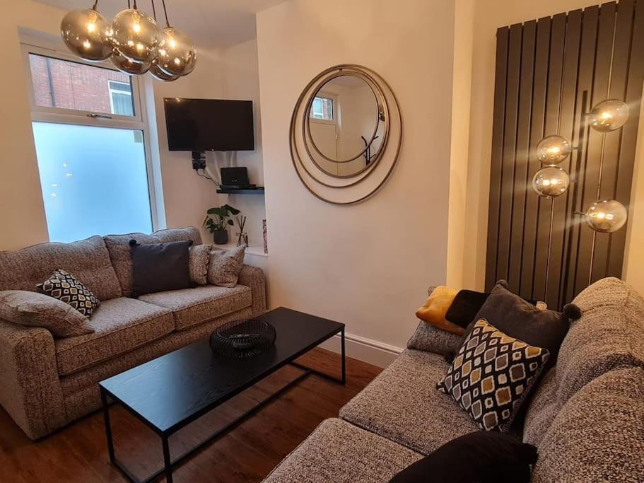 Centrally Located To The City Of Lincoln Dış mekan fotoğraf